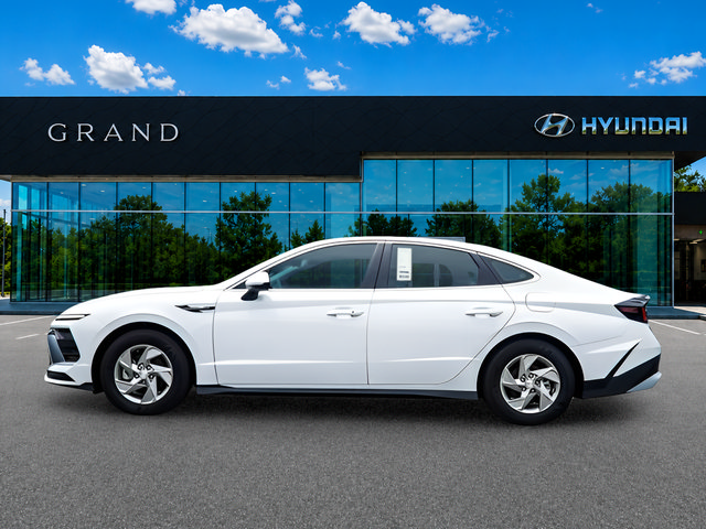 Certified 2025 Hyundai Sonata SE FWD image 3