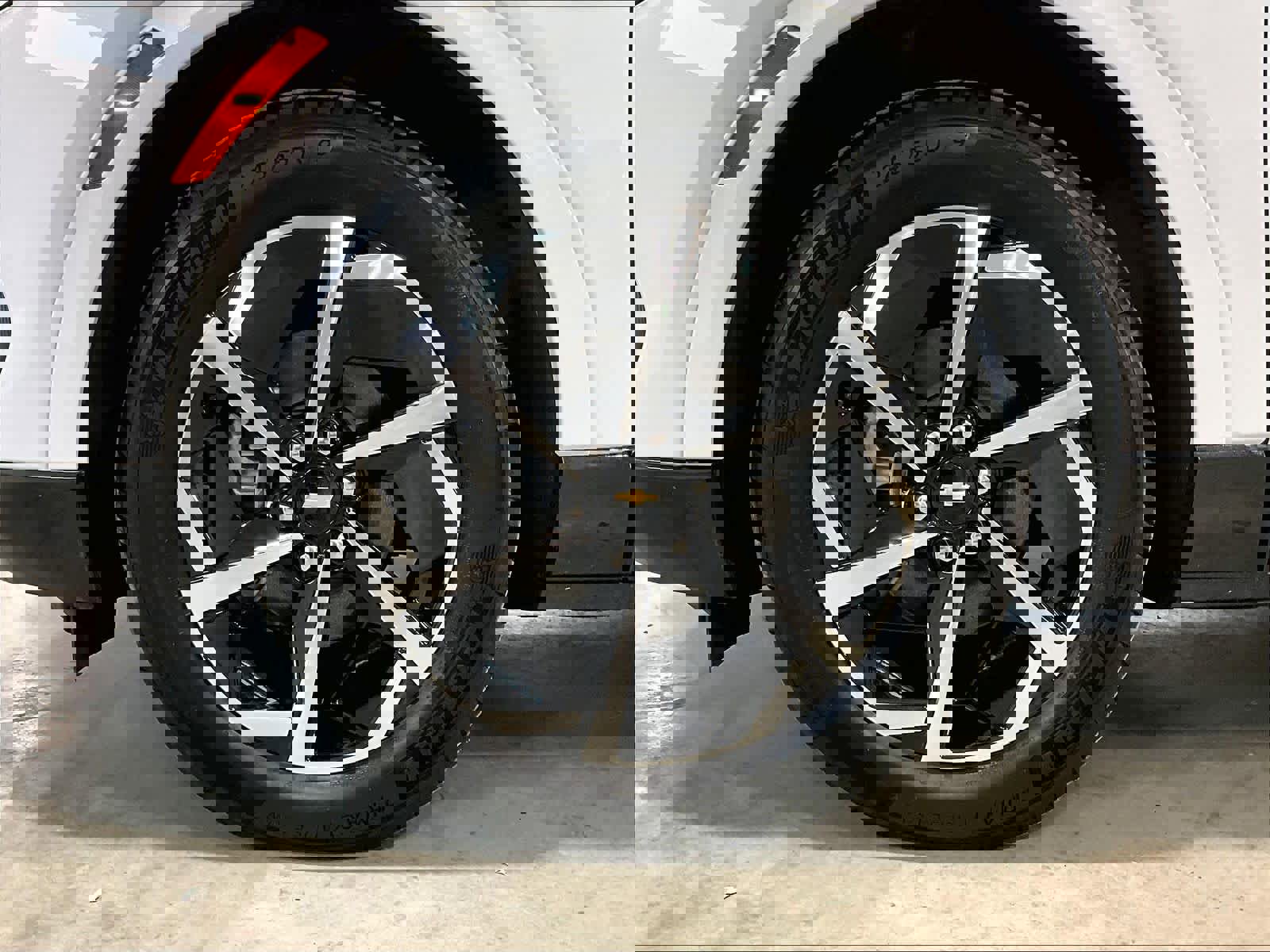 Used 2025 Chevrolet Equinox EV LT w/ Convenience Package image 7