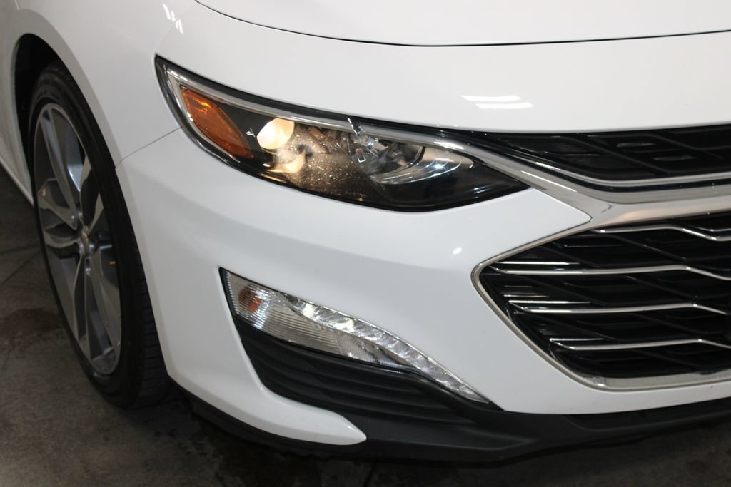 Used 2025 Chevrolet Malibu LT FWD image 12