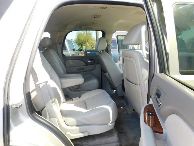 Used 2008 Chevrolet Tahoe LTZ w/ LTZ Preferred Equipment Group image 13