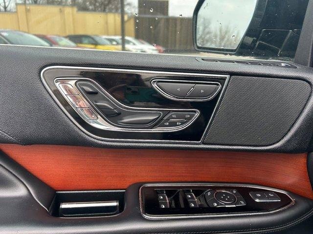 Used 2020 Lincoln Navigator L Reserve image 16