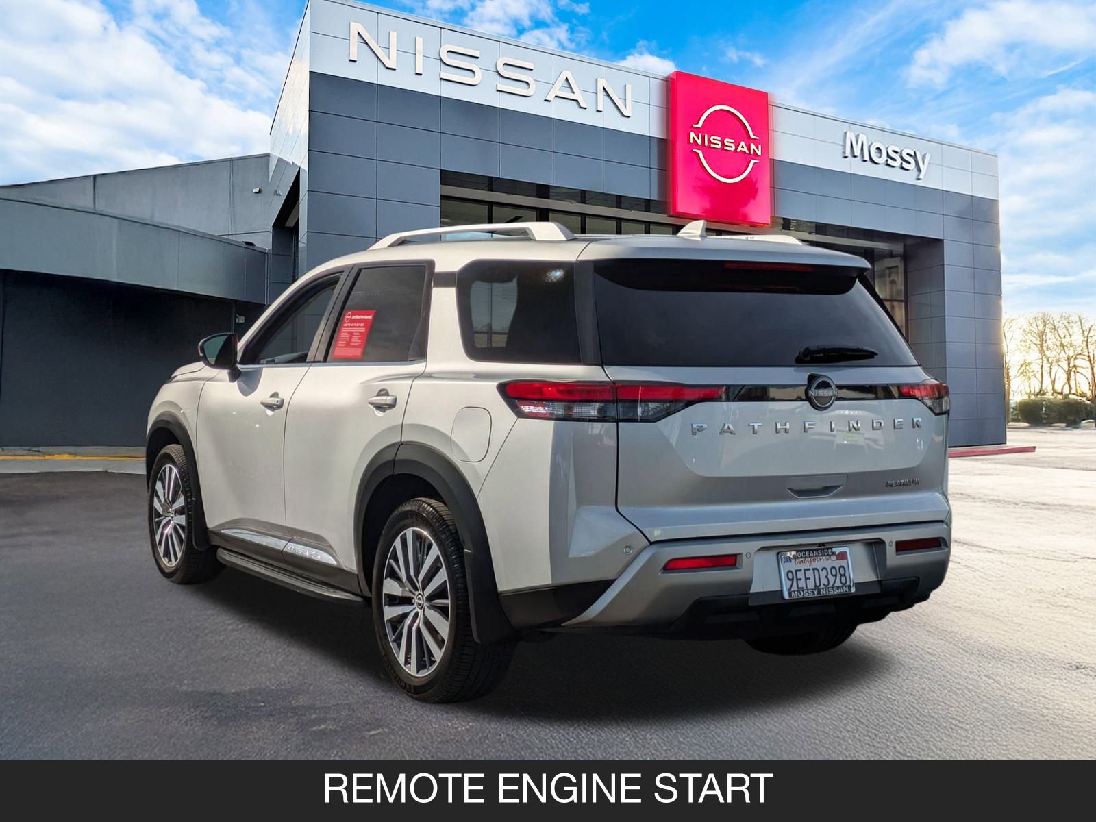 Certified 2022 Nissan Pathfinder Platinum w/ Lighting Package (N93) image 7