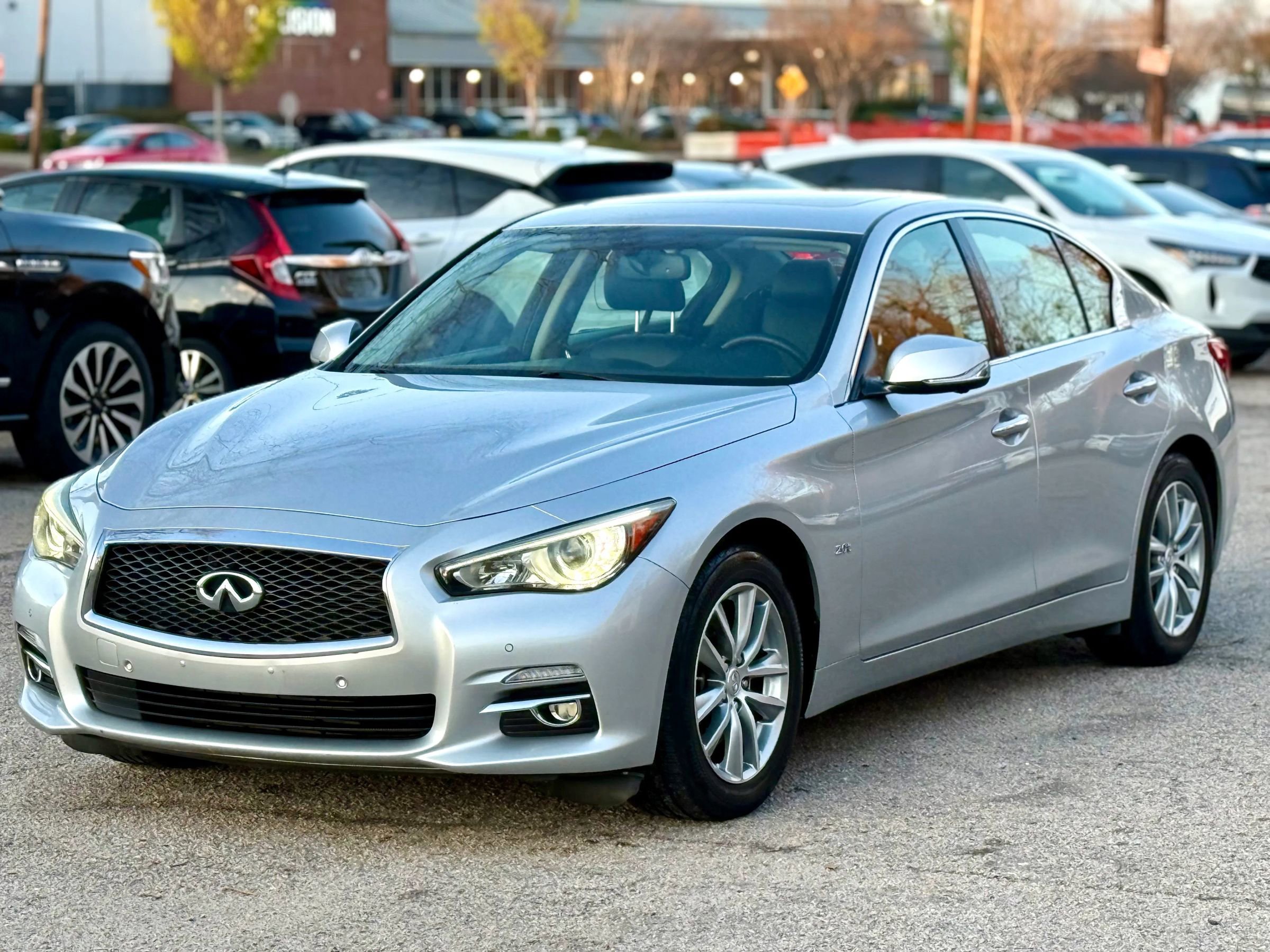 Used 2017 INFINITI Q50 Premium w/ 2.0T Premium Plus Package image 2