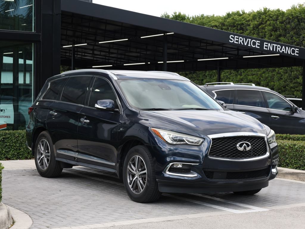 Used 2019 INFINITI QX60 Luxe w/ Essential Package FWD image 2
