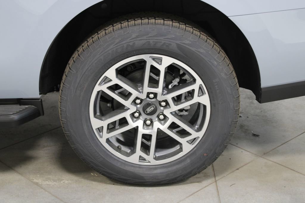 New 2026 Ford Expedition Active image 18