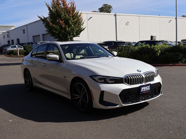 Used 2023 BMW 330e xDrive w/ M Sport Package AWD/4WD image 4