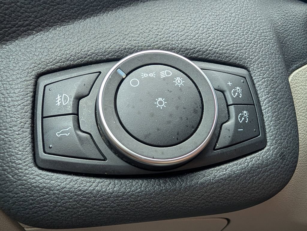 Used 2017 Ford Escape Titanium image 23