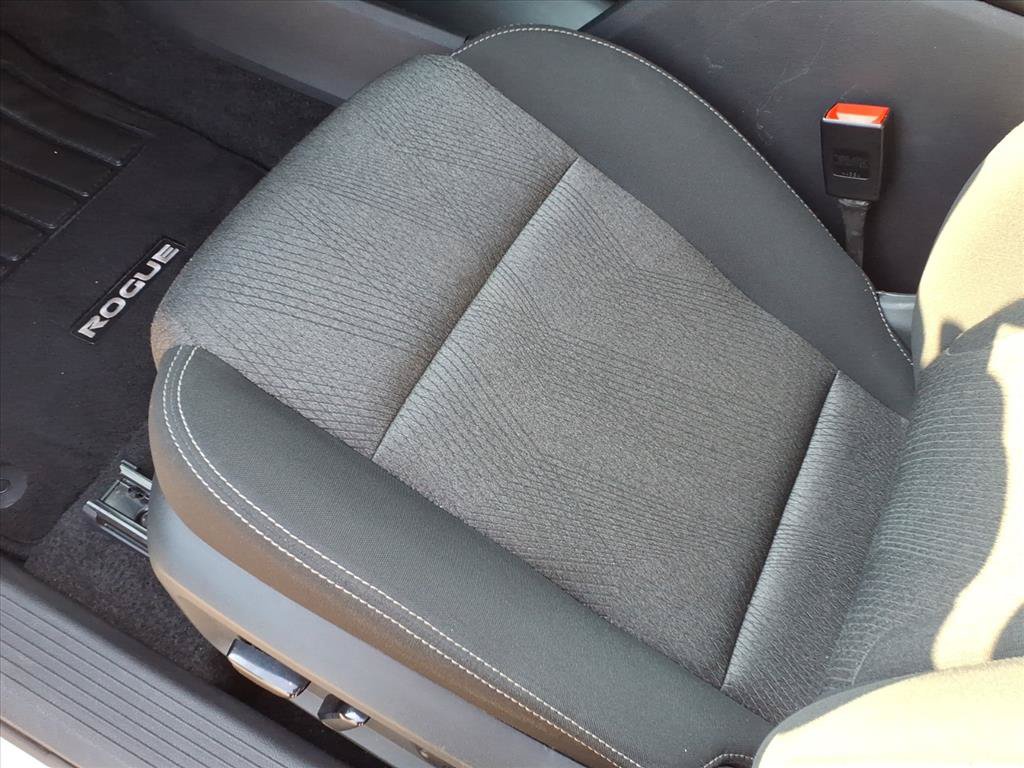 Used 2025 Nissan Rogue SV FWD image 20