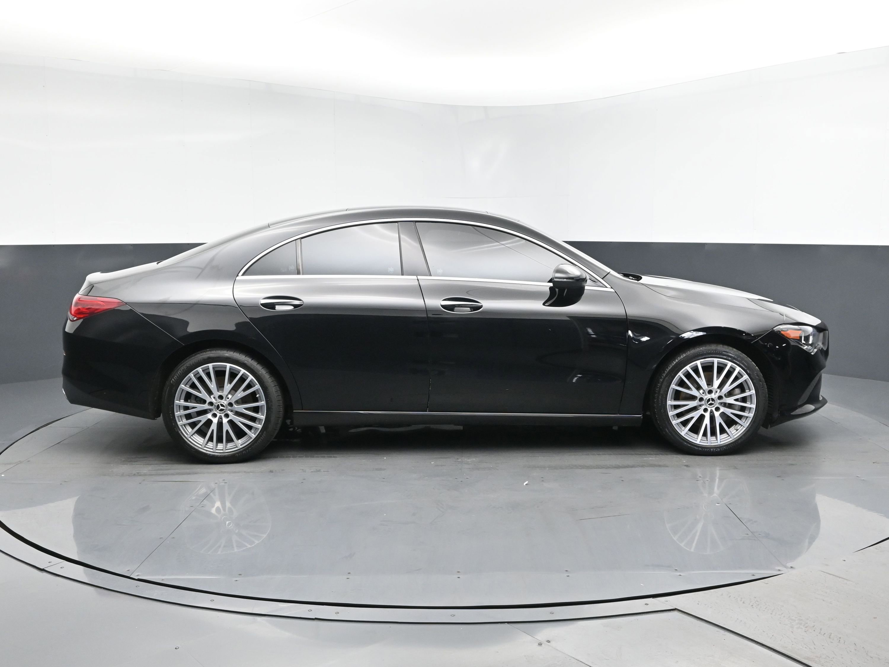 Used 2022 Mercedes-Benz CLA 250 4MATIC w/ Premium Package Lite image 3