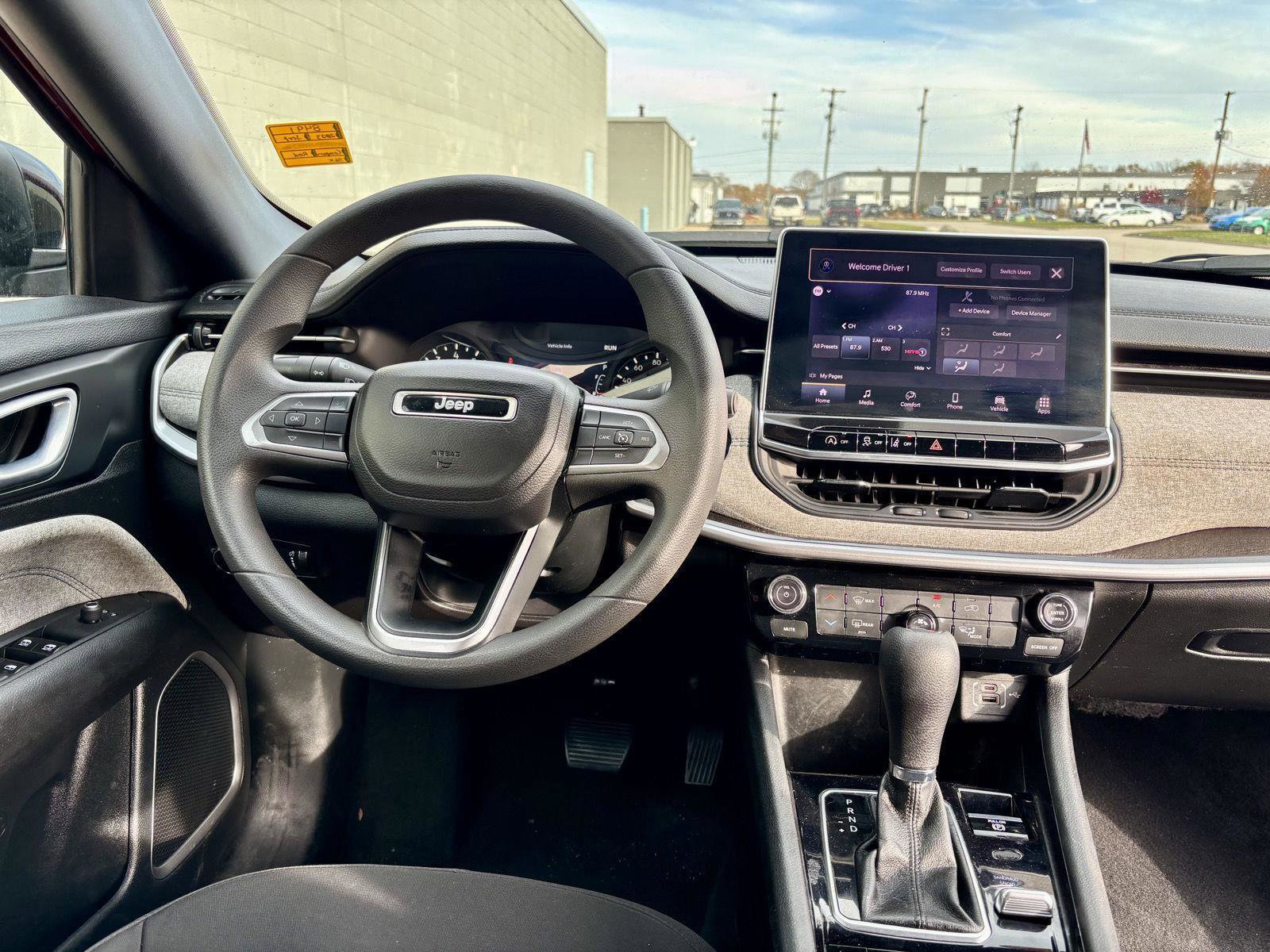 Used 2023 Jeep Compass Sport image 8