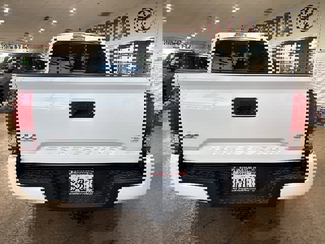 Certified 2023 Toyota Tacoma SR5 image 9