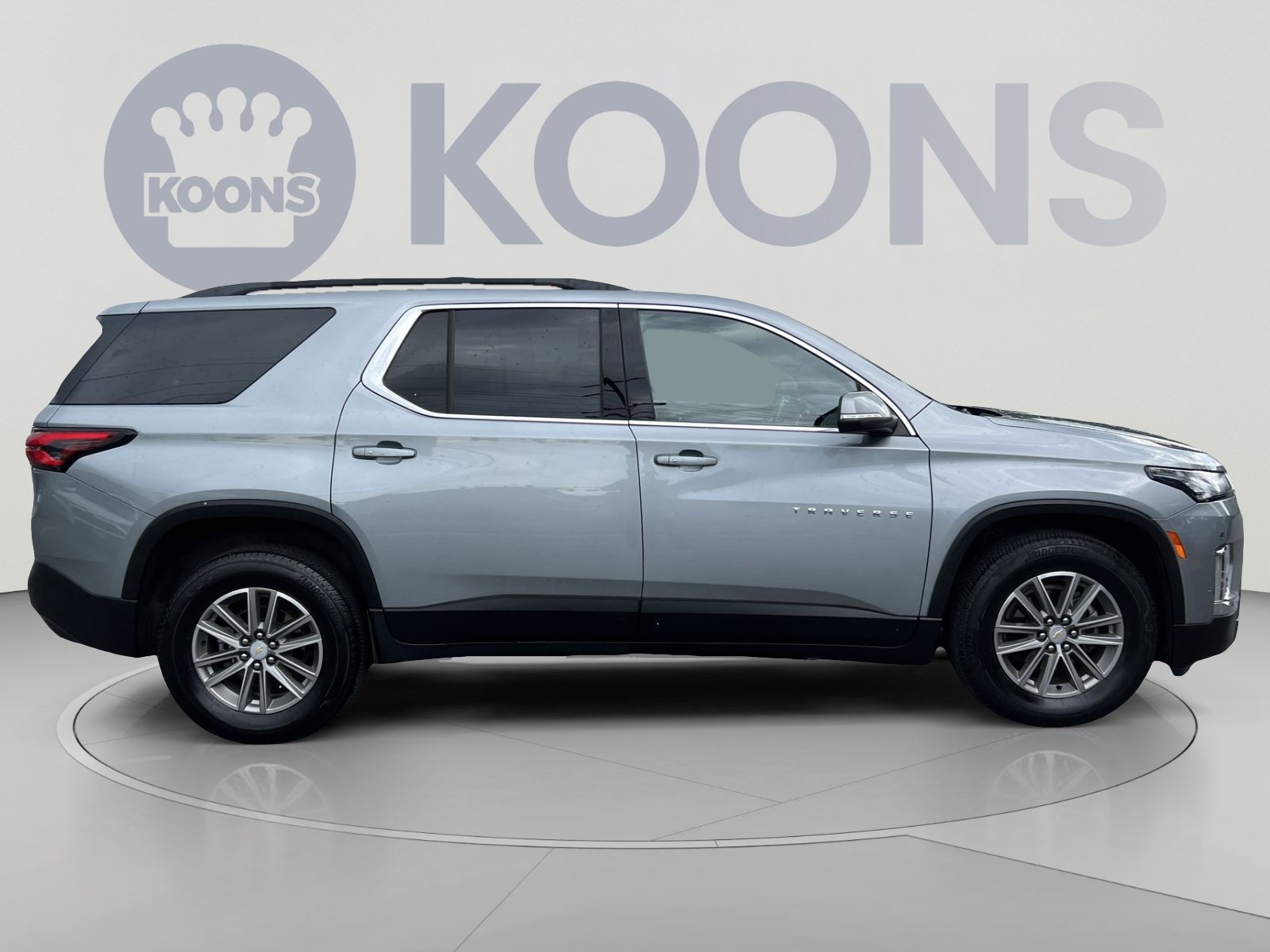Used 2023 Chevrolet Traverse LT AWD/4WD image 8