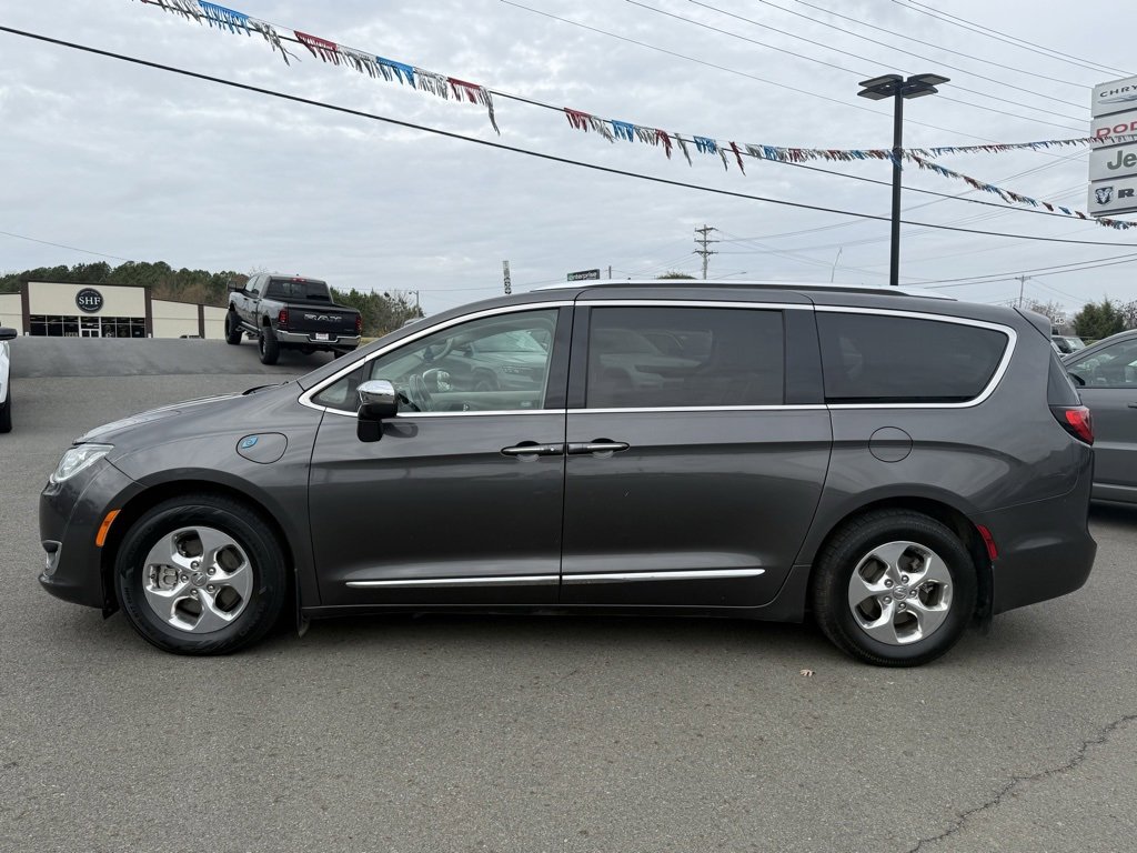 Used 2018 Chrysler Pacifica Limited image 7