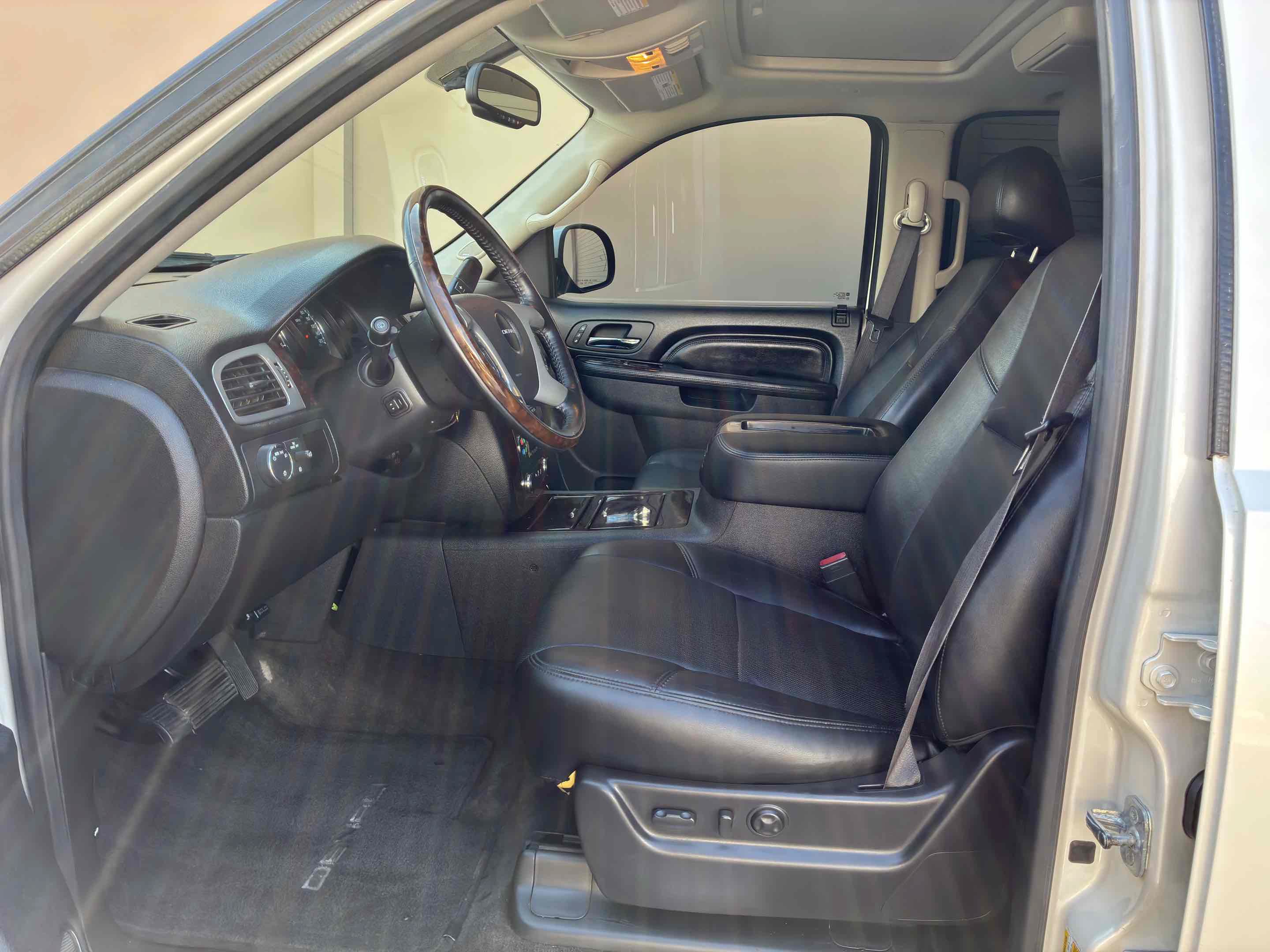 Used 2012 GMC Yukon Denali AWD/4WD image 37