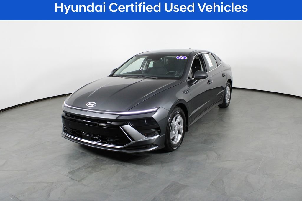 Certified 2025 Hyundai Sonata SE image 2