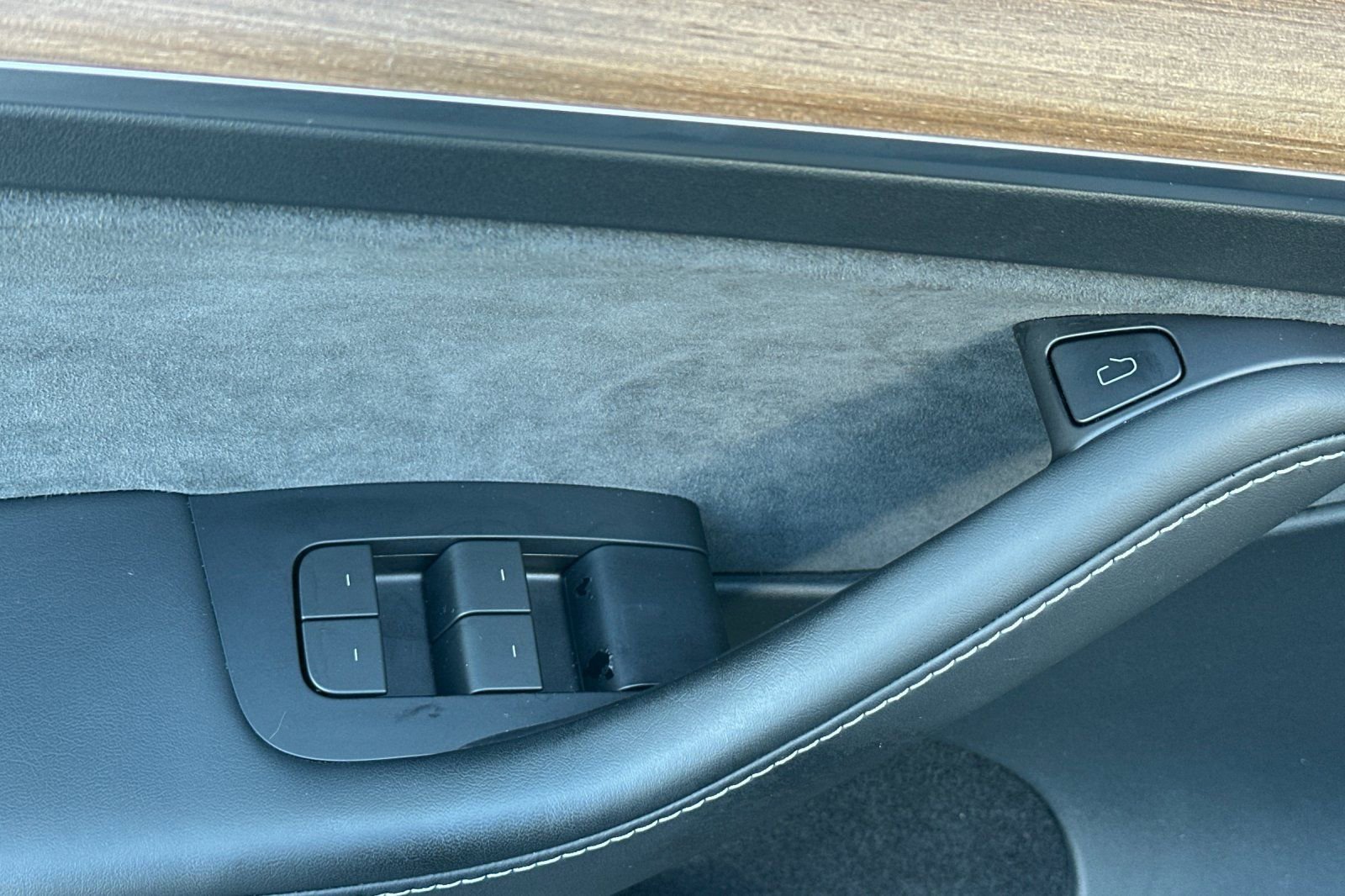 Used 2024 Tesla Model Y Long Range image 11