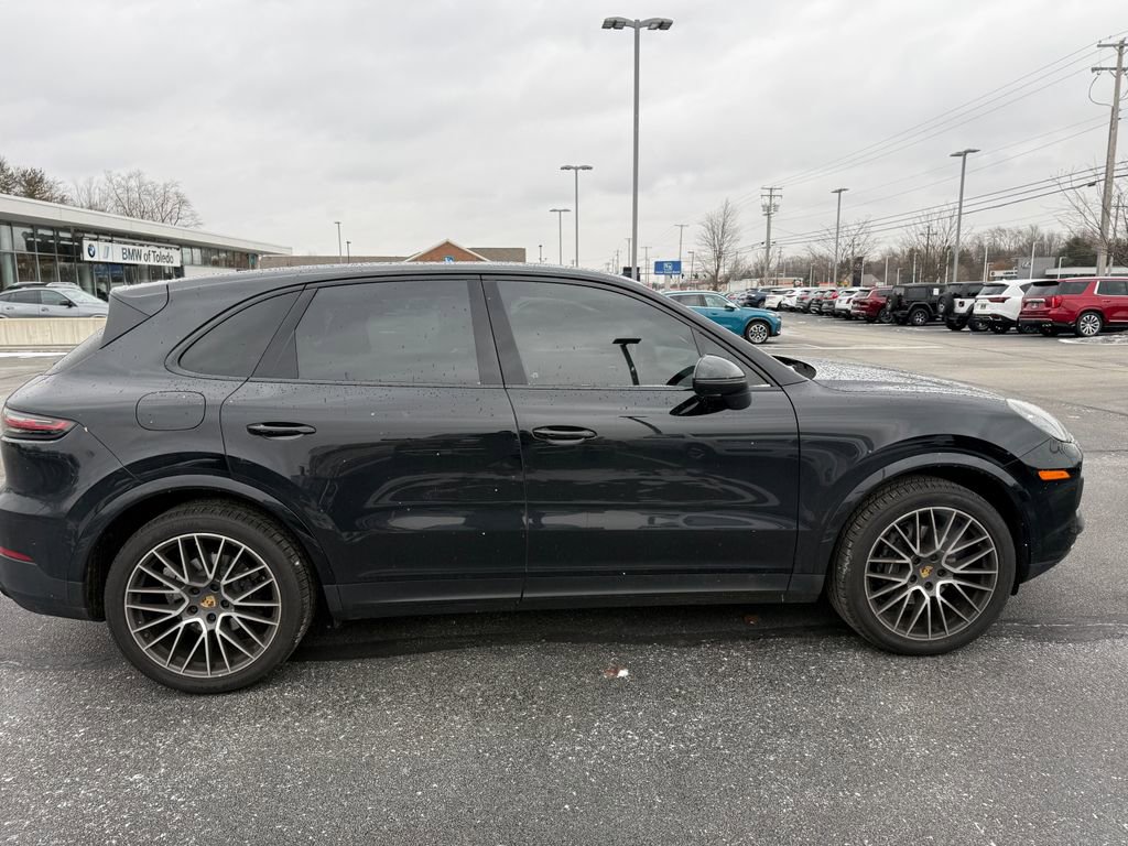 Used 2019 Porsche Cayenne image 2