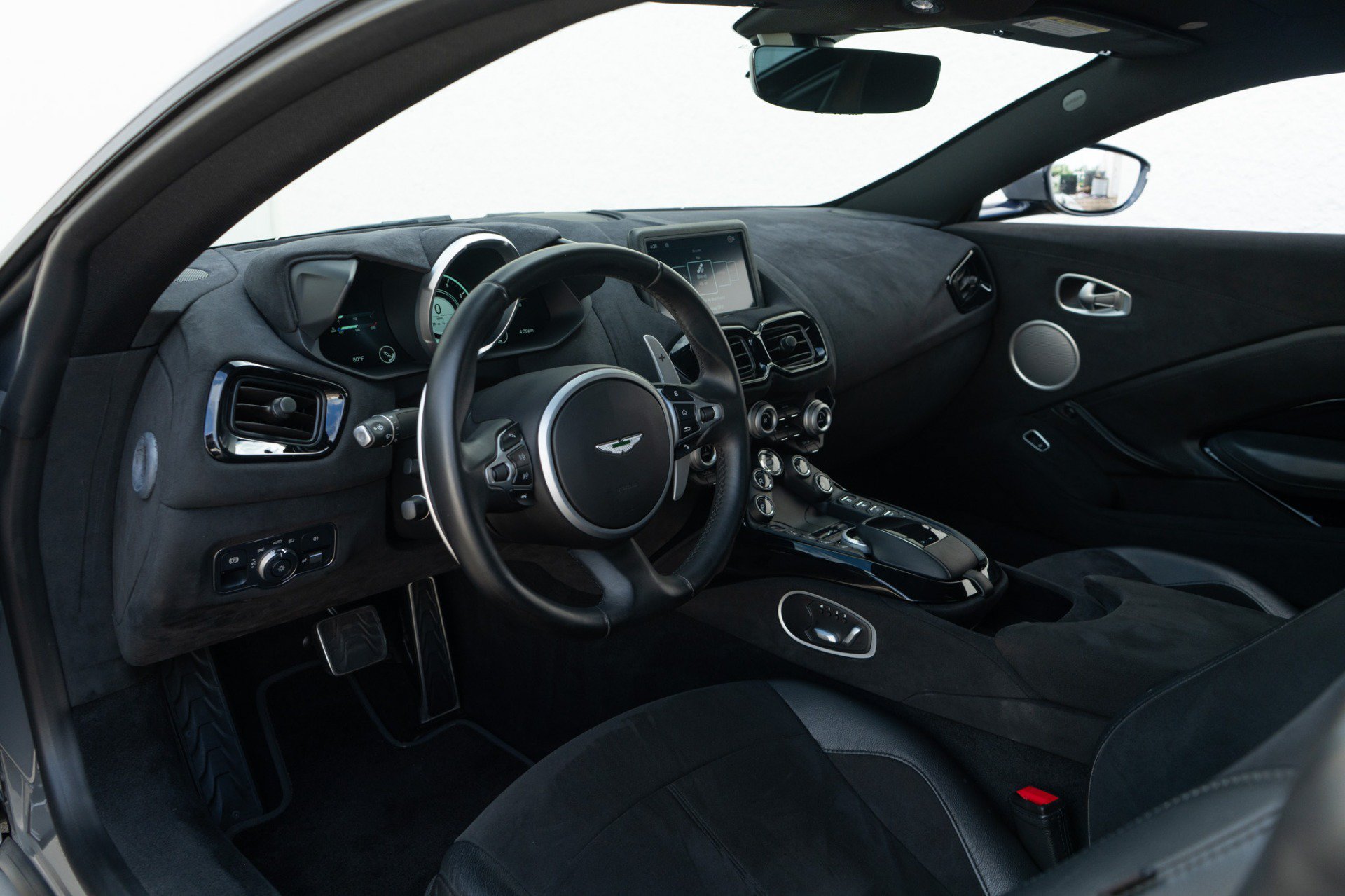 Used 2020 Aston Martin V8 Vantage Coupe RWD image 5