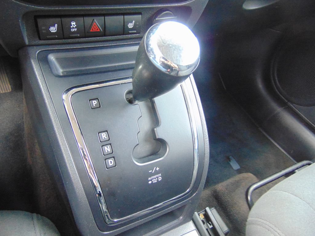 Used 2014 Jeep Patriot Latitude FWD image 17