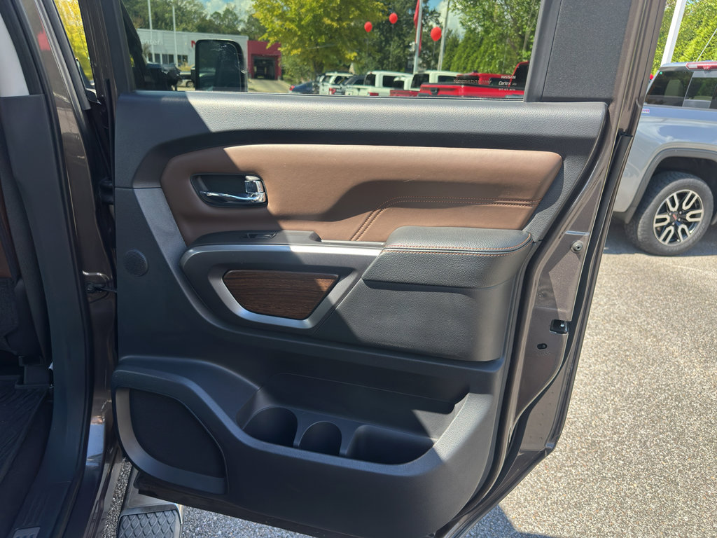 Used 2018 Nissan Titan Platinum Reserve w/ Platinum Utility Package image 15