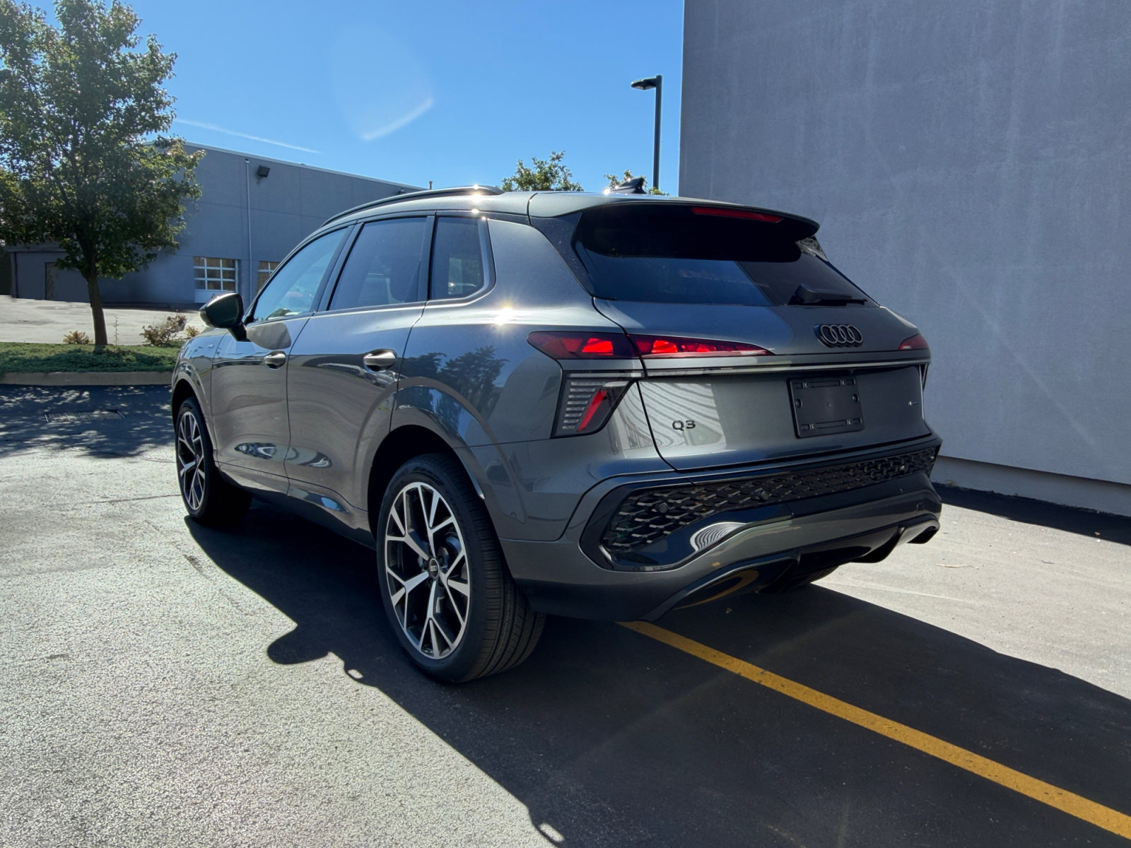 New 2026 Audi Q3 quattro 2.0T AWD/4WD image 3