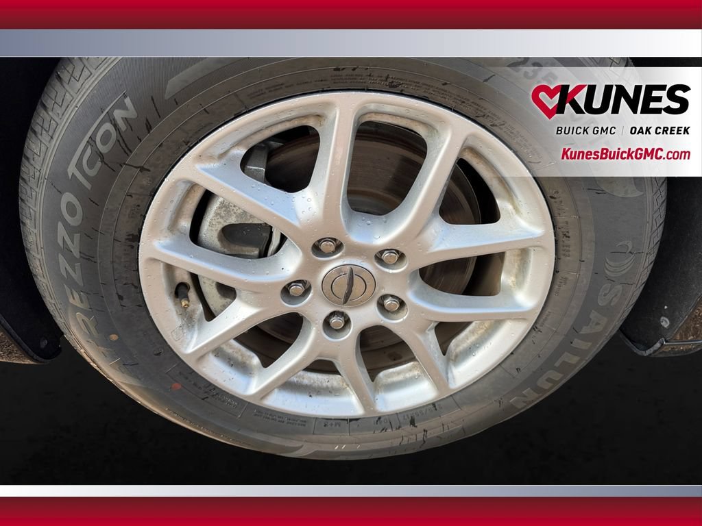 Used 2023 Chrysler Pacifica Touring-L FWD image 13