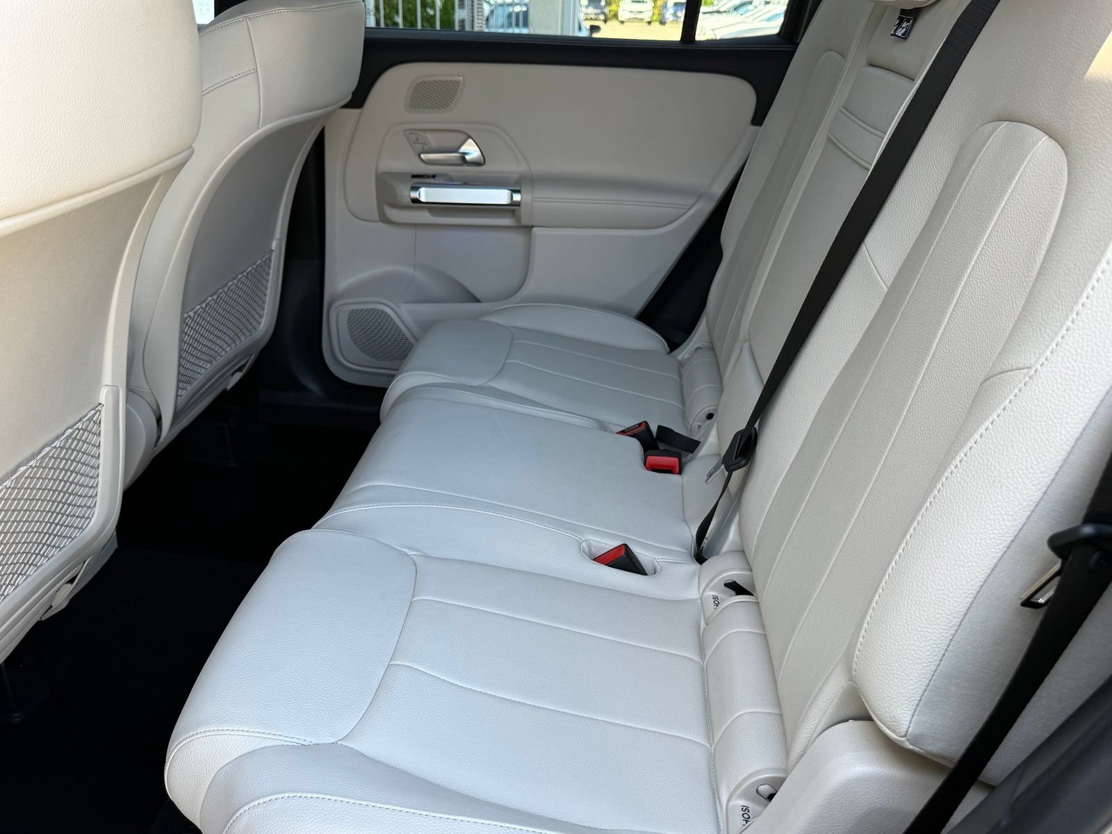Used 2026 Mercedes-Benz GLB 250 image 41