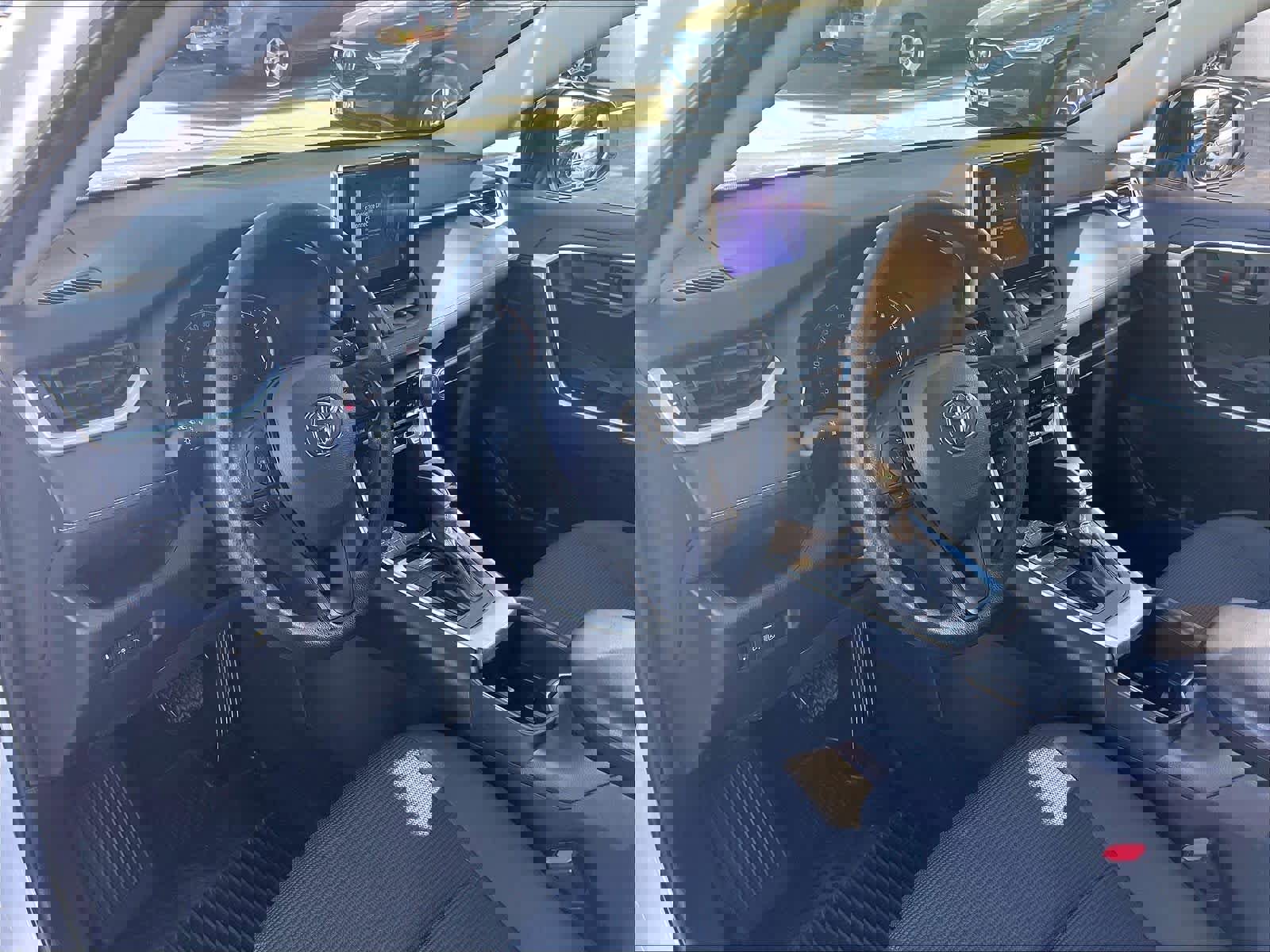 Used 2024 Toyota RAV4 LE image 15