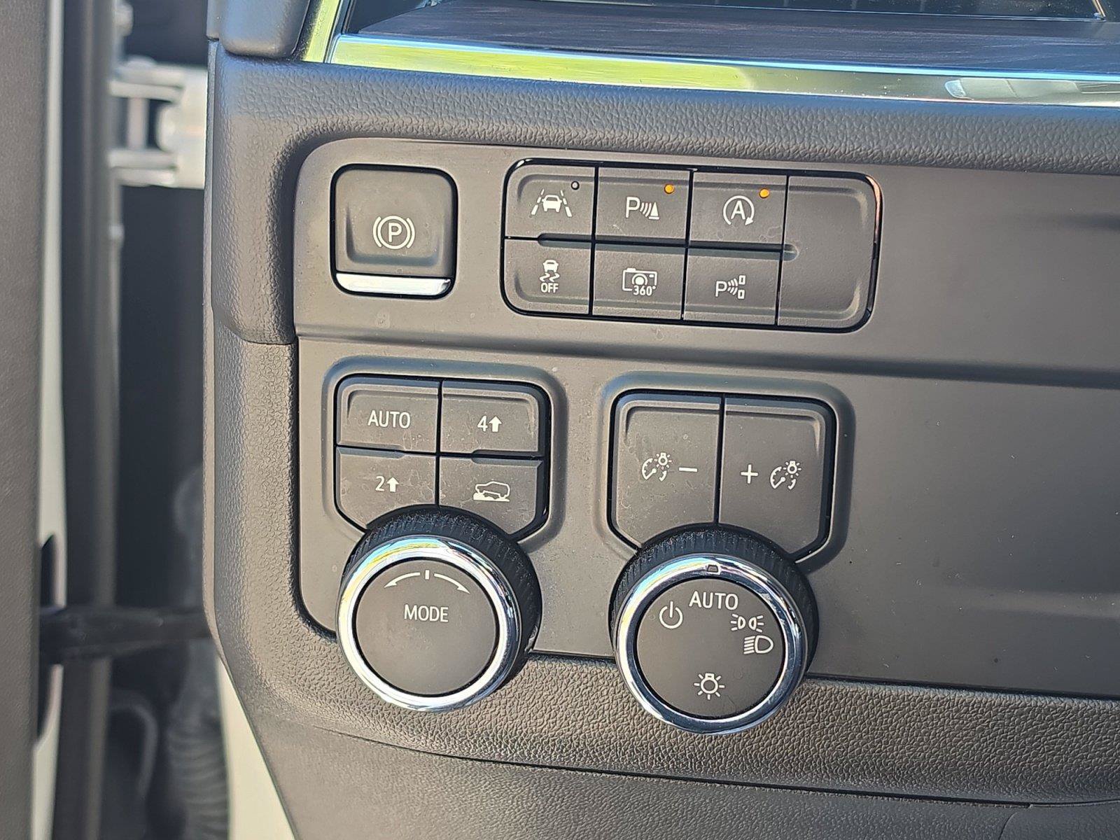 Used 2025 Chevrolet Tahoe LT AWD/4WD image 18