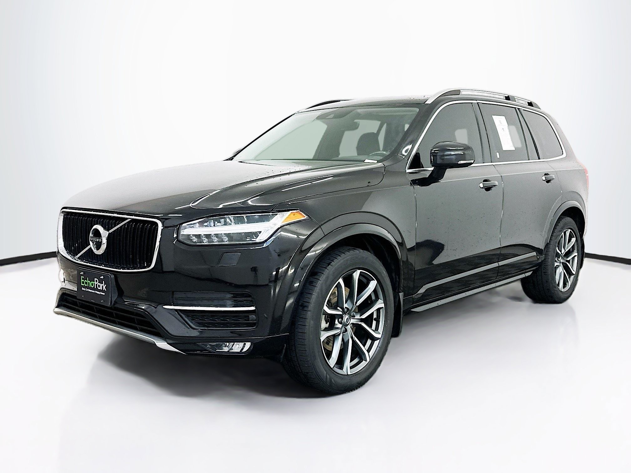 Used 2016 Volvo XC90 T6 Momentum w/ Momentum Plus Package AWD/4WD image 3