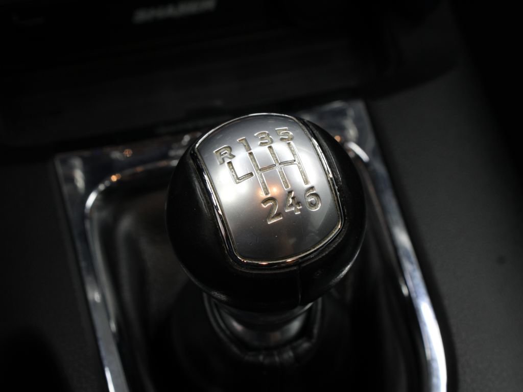 Used 2015 Ford Mustang Premium RWD image 24