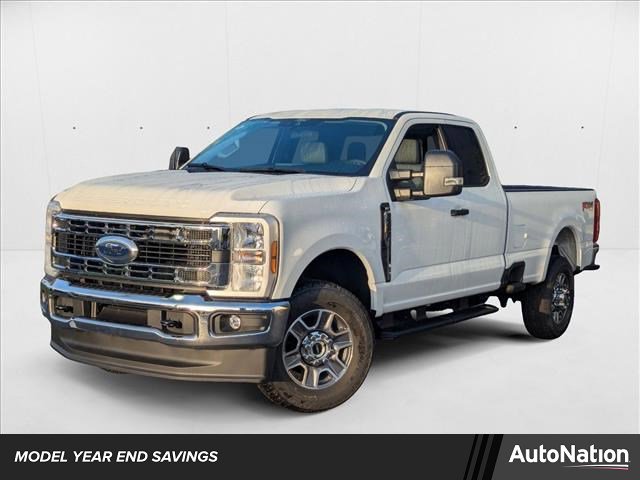 New 2025 Ford F350 XLT w/ FX4 Off-Road Package
