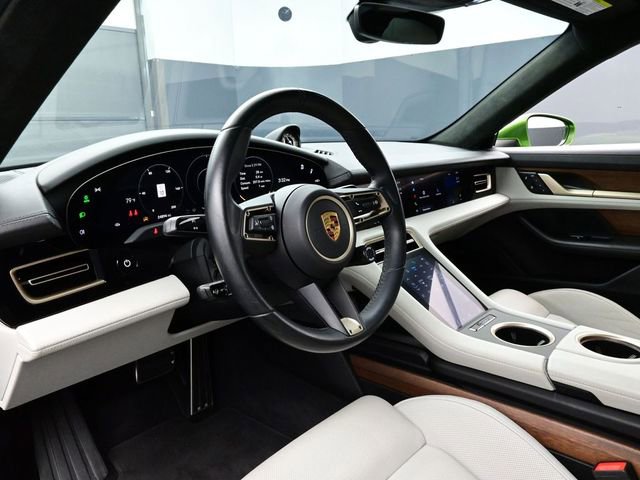 Certified 2022 Porsche Taycan GTS image 4