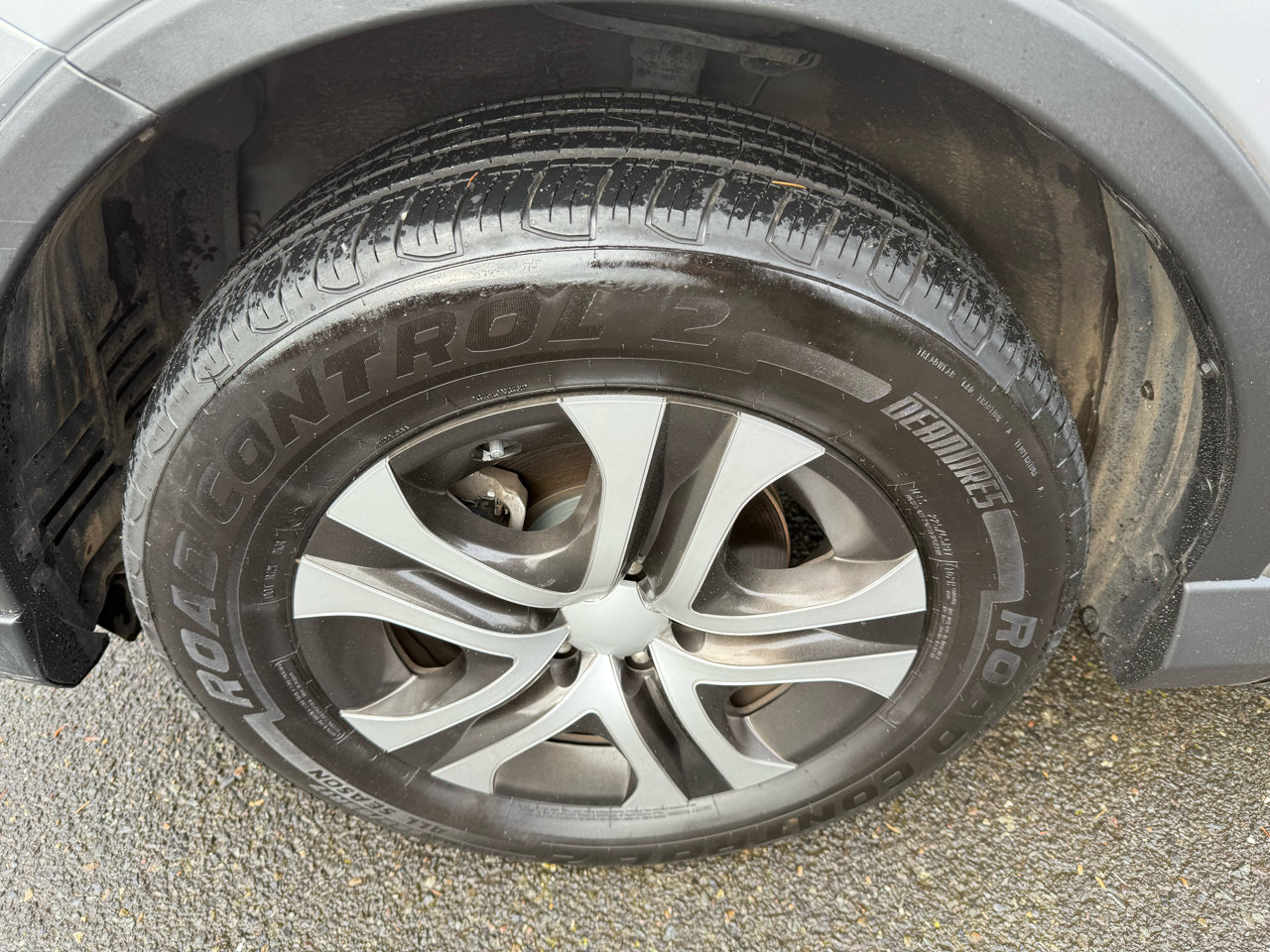 Used 2016 Toyota RAV4 LE image 29