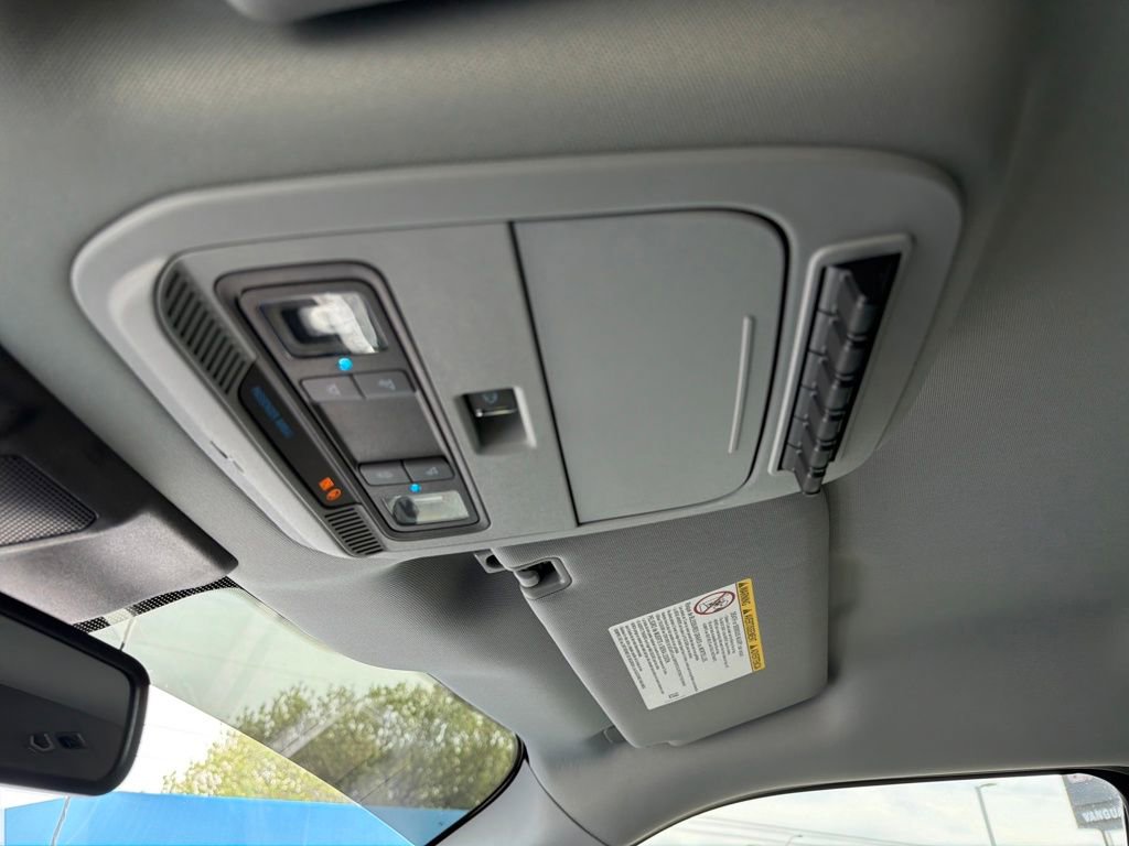 Used 2024 Ford F250 XLT w/ Black Appearance Package image 23