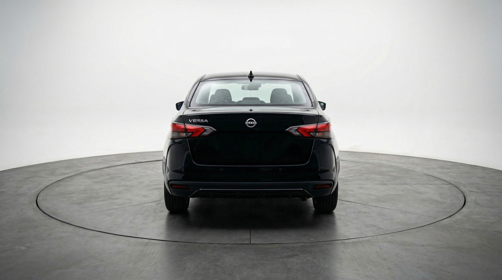 Used 2025 Nissan Versa SV image 7