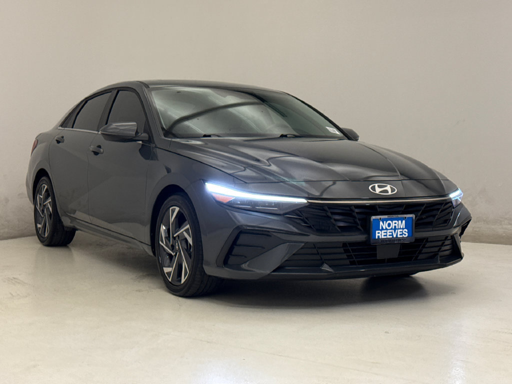 Used 2026 Hyundai Elantra Limited FWD image 4