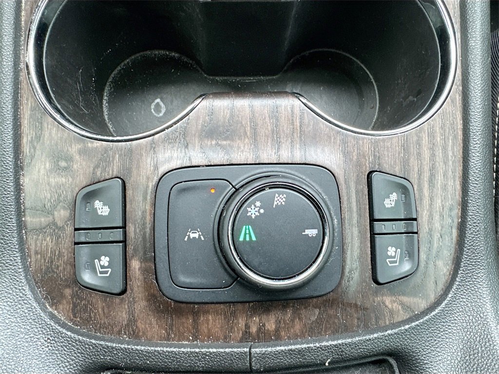 Used 2021 GMC Acadia Denali w/ Trailering Package image 21