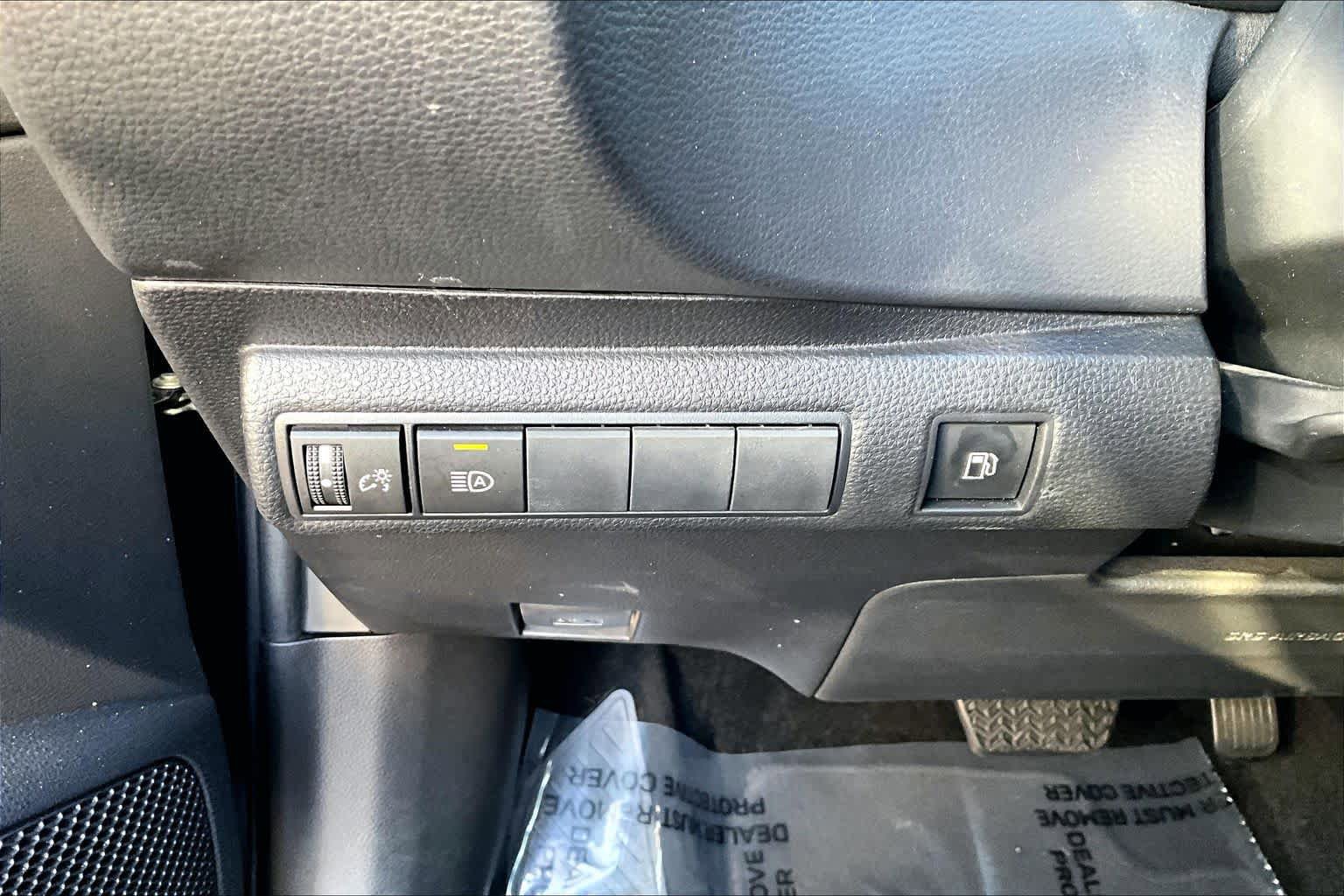 Used 2024 Toyota Corolla LE FWD image 35