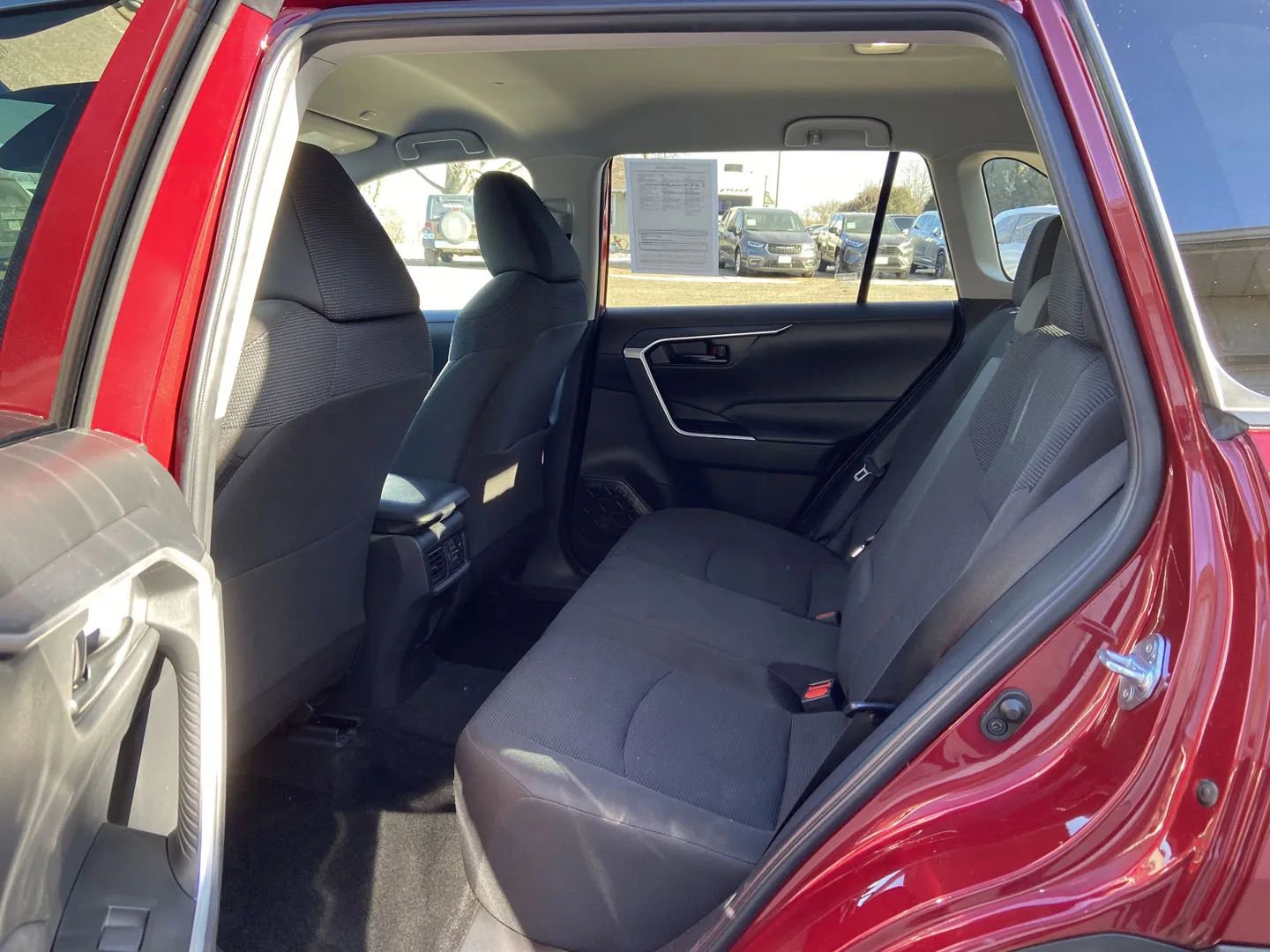 Used 2024 Toyota RAV4 LE AWD/4WD image 19