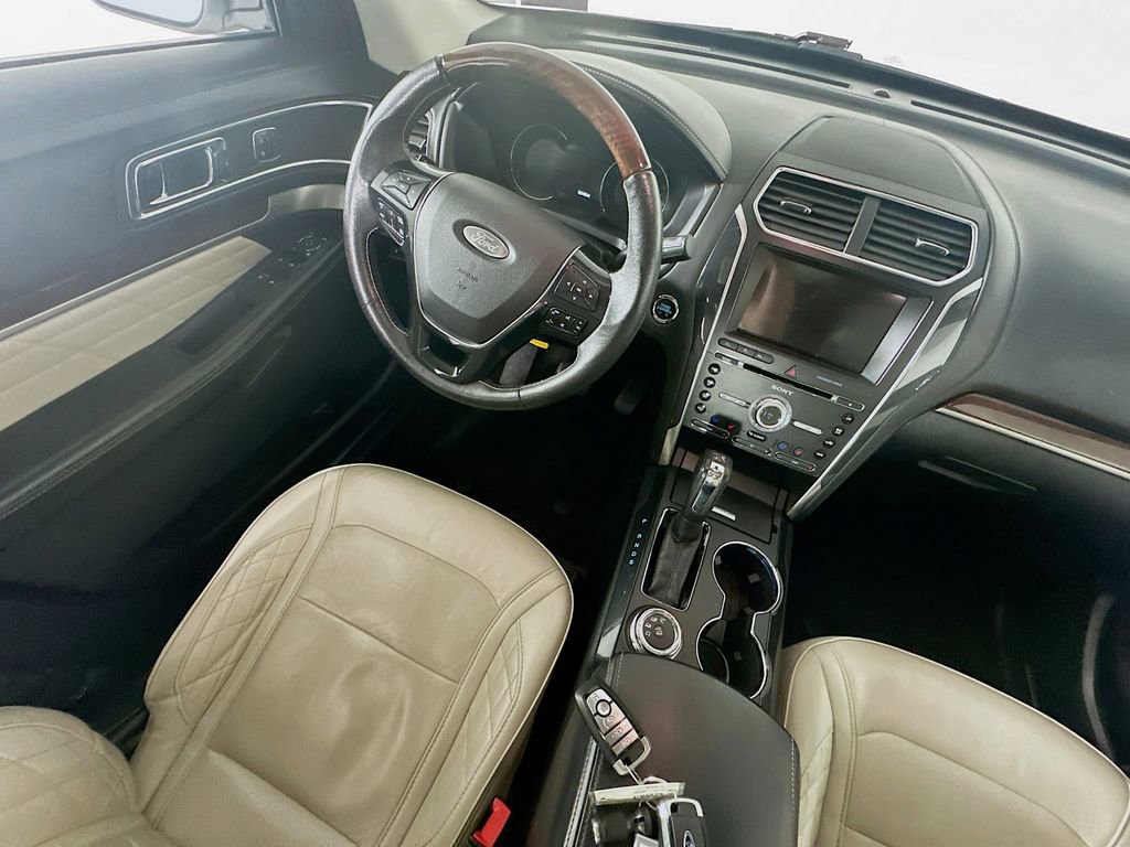 Used 2018 Ford Explorer Platinum image 9