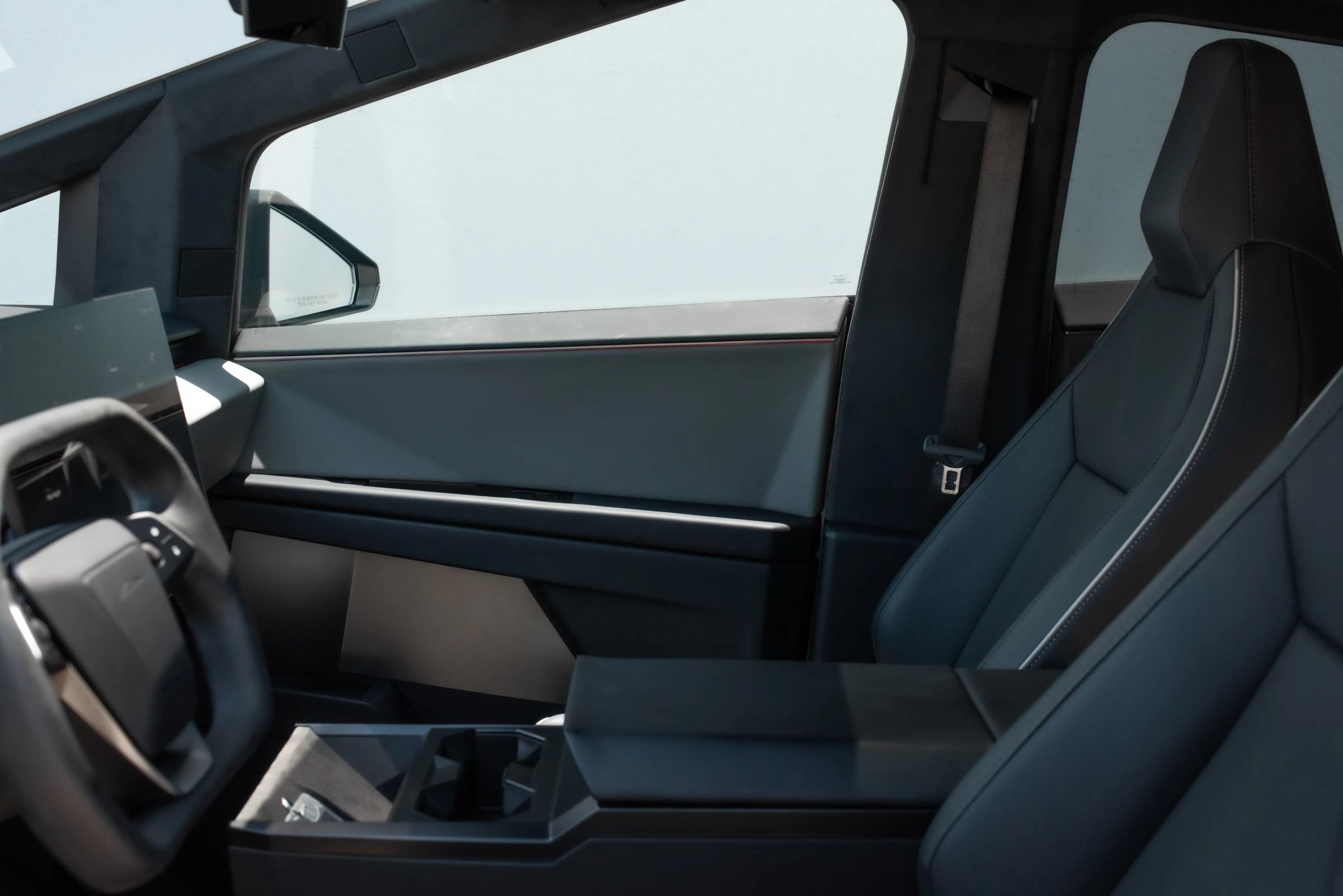 Used 2025 Tesla Cybertruck AWD Crew Cab image 12