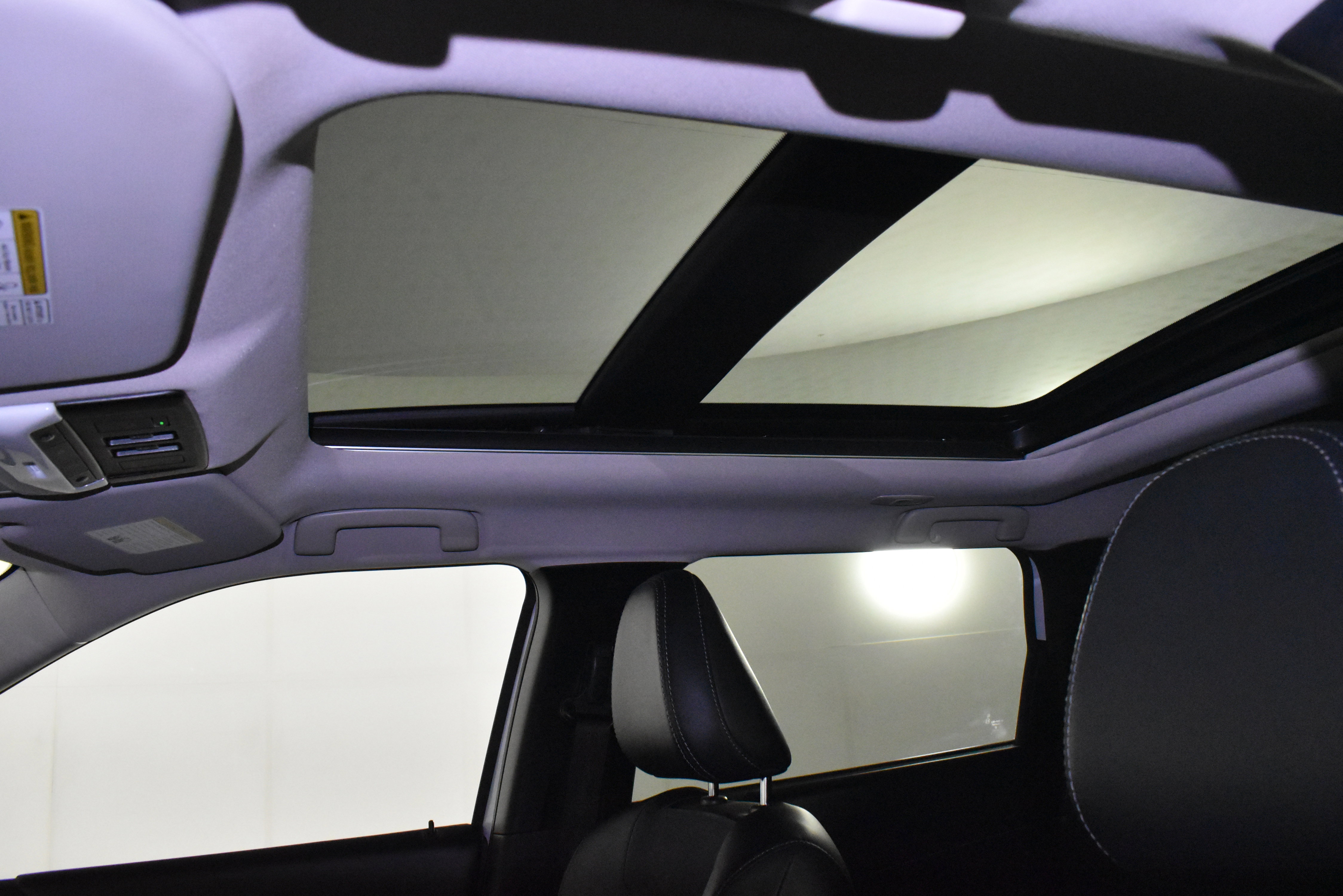 Used 2024 Mitsubishi Outlander SE image 38