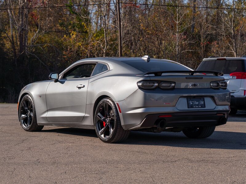 Used 2021 Chevrolet Camaro SS RWD image 7