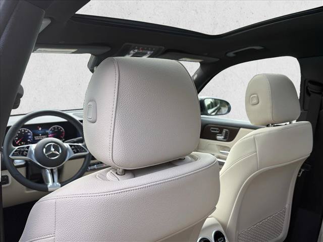 Used 2025 Mercedes-Benz GLB 250 image 16
