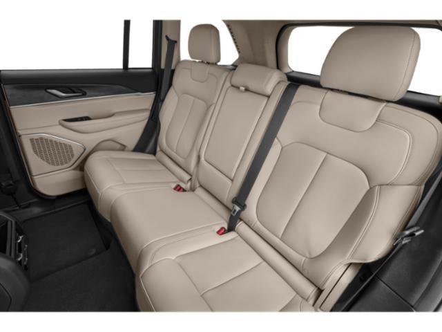 Certified 2024 Jeep Grand Cherokee Laredo X image 13