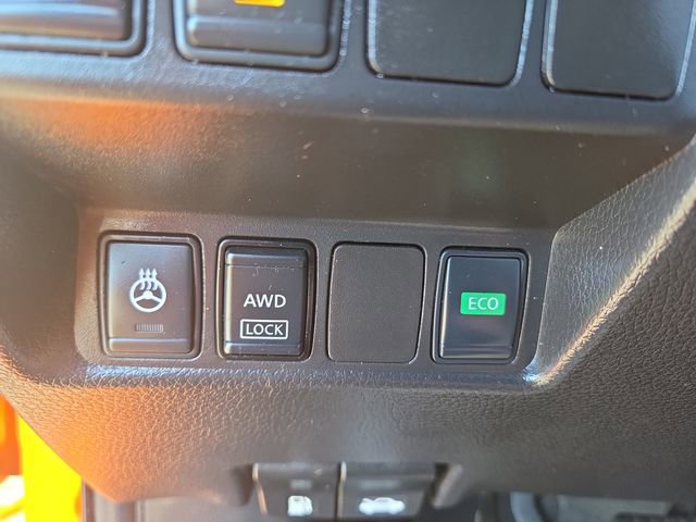 Used 2017 Nissan Rogue Sport SV w/ SV Premium Package image 15