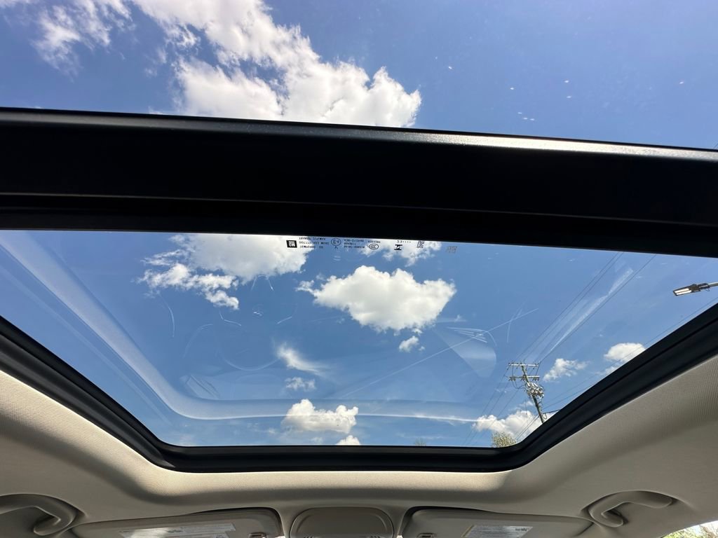 Used 2023 Buick Envision Essence w/ Sport Touring Package image 27