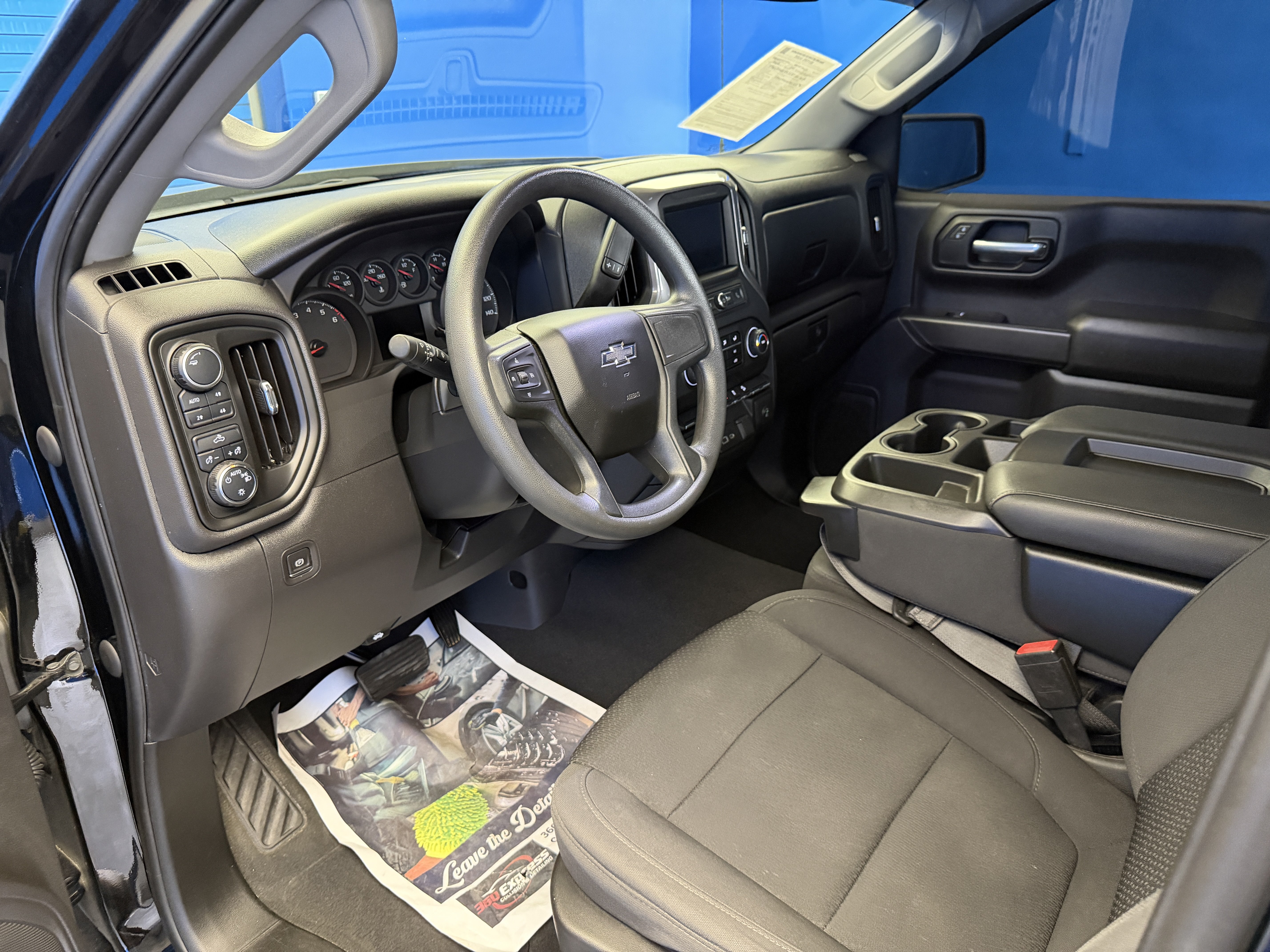 Used 2022 Chevrolet Silverado 1500 Custom Trail Boss AWD/4WD image 12