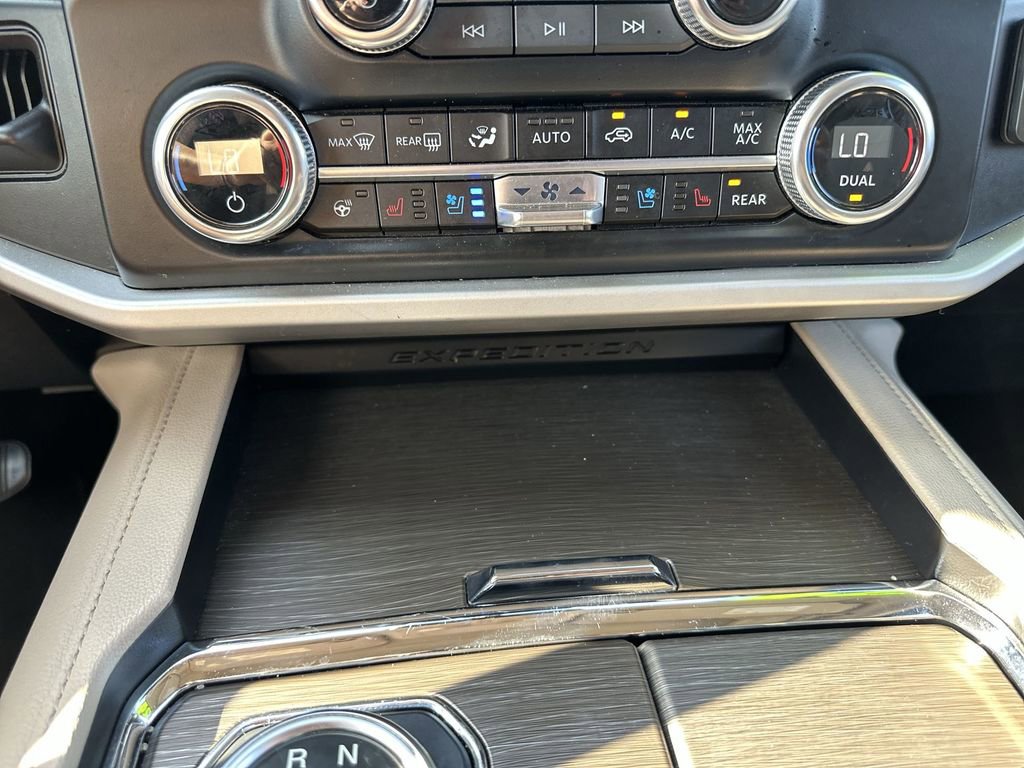 Used 2024 Ford Expedition Max Limited image 30